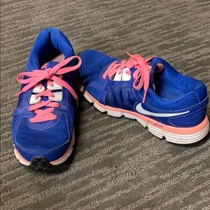 Nike Dual Fusion Tennis Shoes